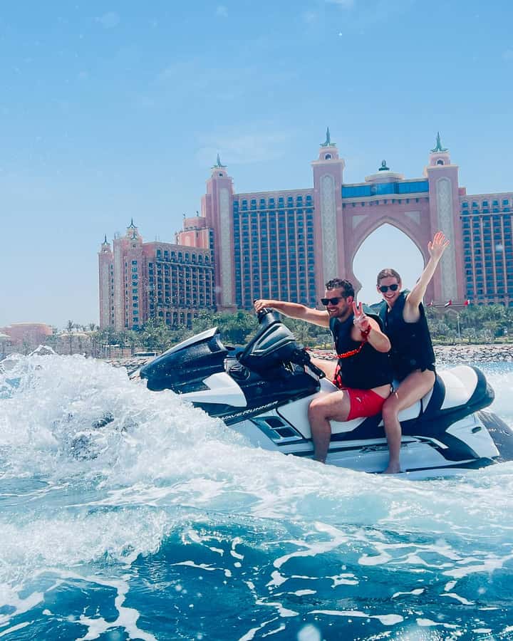 Dubai: Burj Al Arab Jetski Tour - Photos, lockers, and what to bring