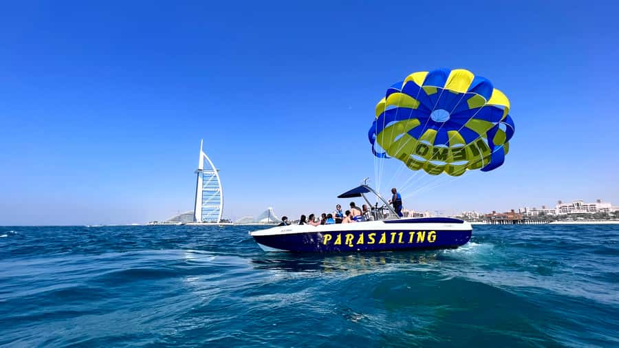 Dubai: Burj Al Arab Parasailing, Ice Cream, Pics, and Videos - The Burj Al Arab view depends on the wind