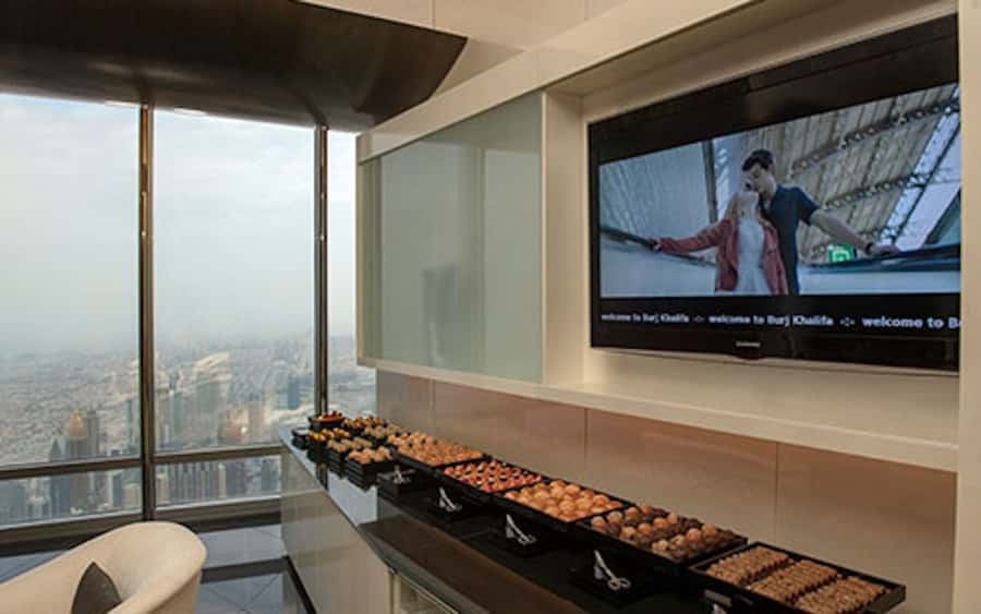 Dubai: Burj Khalifa VIP Experience Level 152 Lounge Access - What the $209 Burj Khalifa VIP ticket really buys you