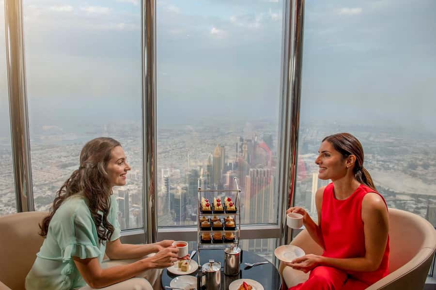Dubai: Burj Khalifa VIP Experience Level 152 Lounge Access - The ride to levels 152, 153, and 154
