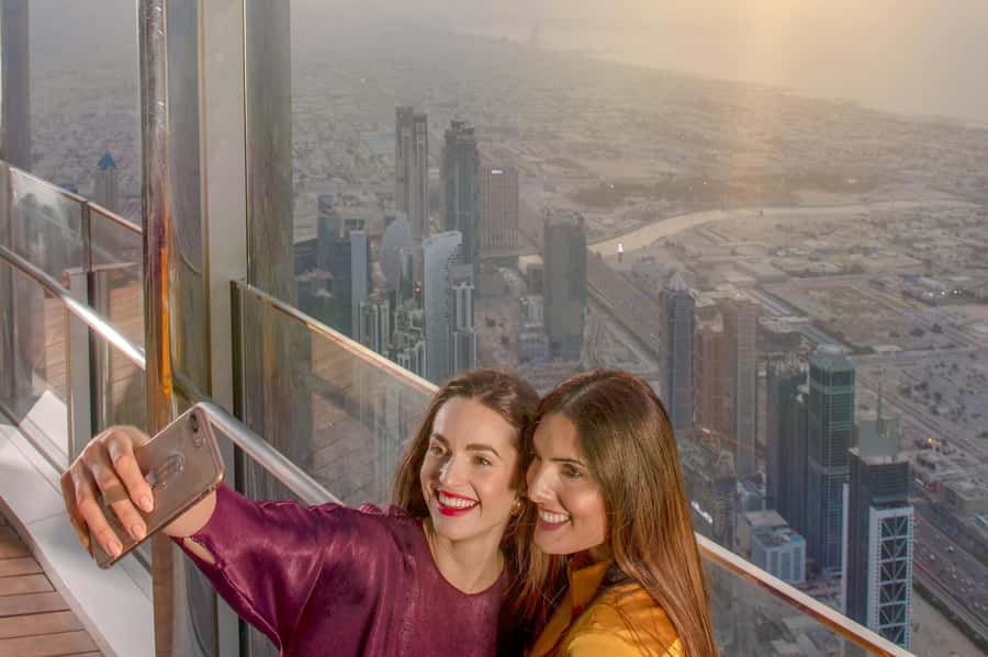 Dubai: Burj Khalifa VIP Experience Level 152 Lounge Access - Finding the entrance inside Dubai Mall