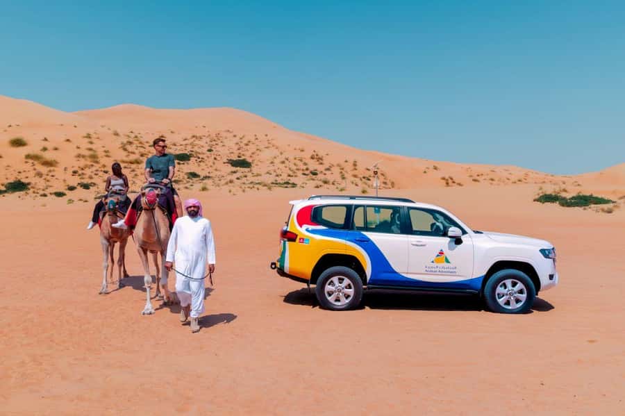 Dubai: Camel Safari, Wildlife & Lakeside Breakfast - Hotel pickup and the drive into the desert