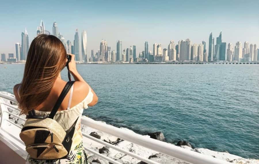 Dubai: City Tour with Burj Khalifa and Underwater Zoo Ticket - Souk Madinat and the atmosphere of old-style markets
