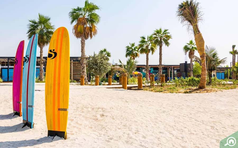Dubai: City Tour with Professional Guide in Luxury Car - Palm Jumeirah and Atlantis: a scenic drive, not an attraction visit