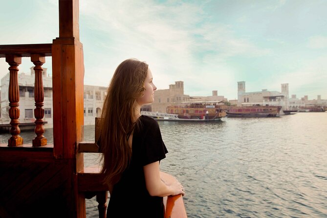 Dubai Creek Dhow Sightseeing Cruise - What the one-hour format does well