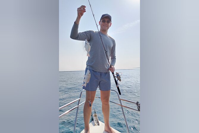 Dubai Deep Sea Fishing 4 hours + BBQ of Catch - Why the Crew Matters for Beginners