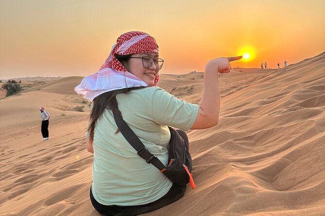 Dubai Desert Safari Adventure - Arabic shows and dinner with live BBQ