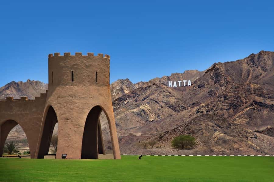 Dubai: Desert Safari or Hatta Tour with Kayaking - What the guide can add to the day