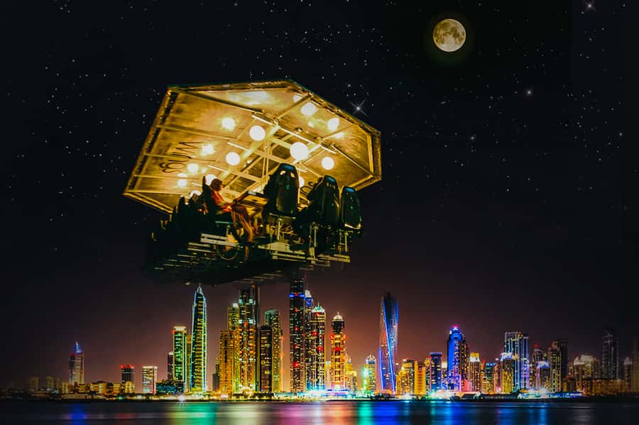Dubai: Dinner in the Sky Experience - The lift to 50 meters