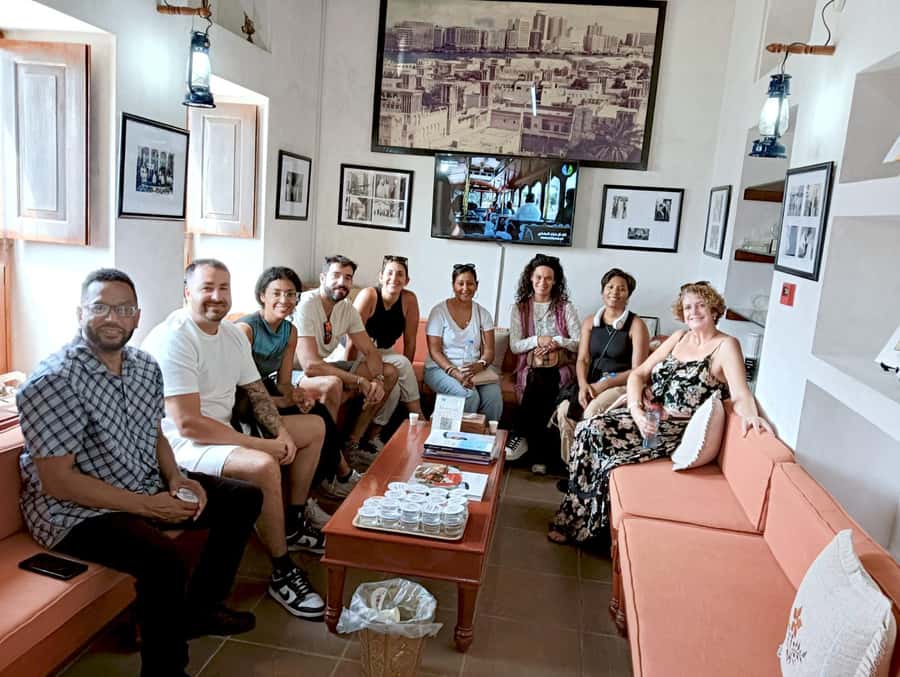 Dubai: Discover Dubai Old Town, Souks, Museum & Street Food - Coffee, tea, and the oldest mosque