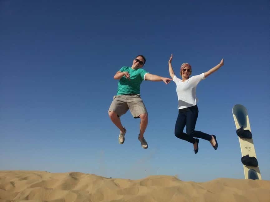 Dubai: Dune Quad Drive, Camels And Sand Boarding - What the guides add to the day