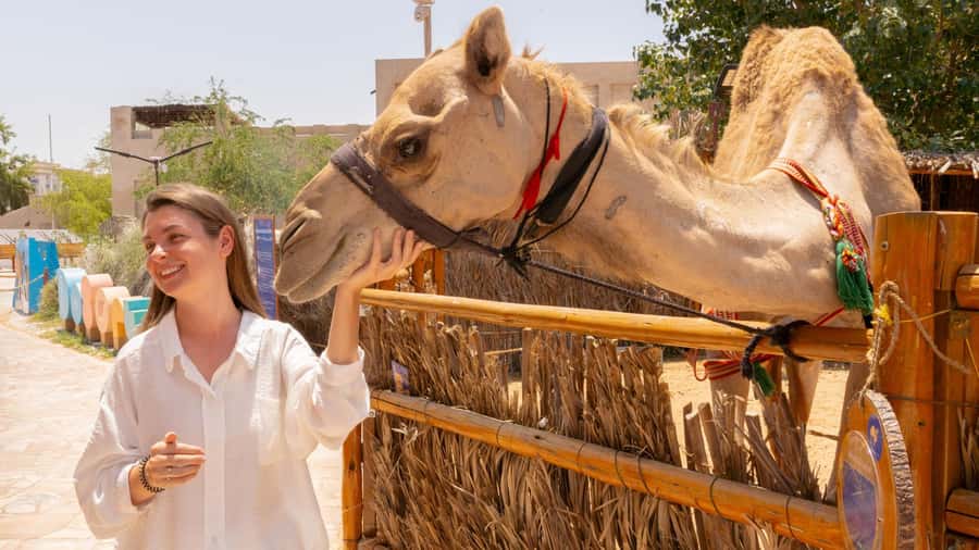 Dubai: Emirati Cultural Experience with Emirati Meal - Local snacks before the Emirati meal