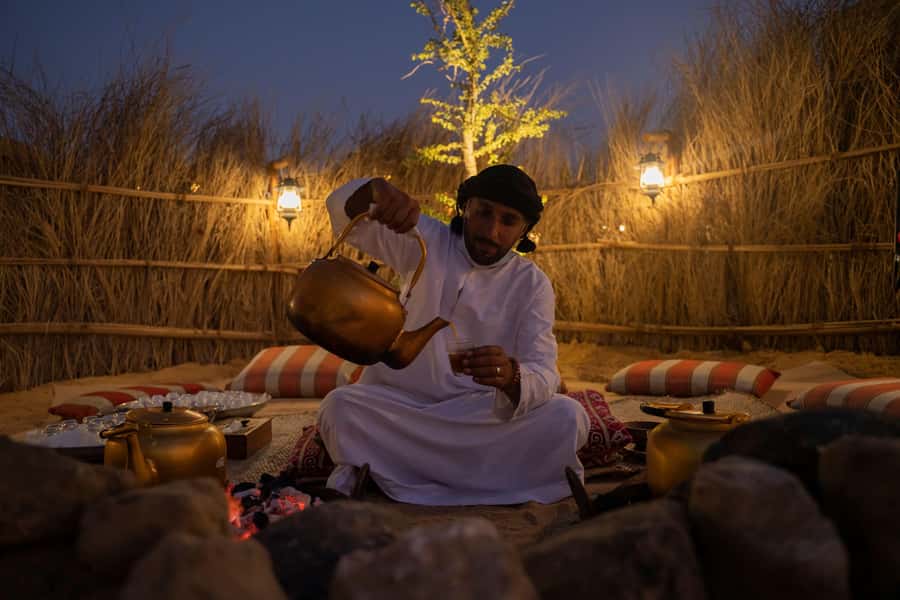 Dubai: Evening Desert Safari with Camel Ride & Stargazing - Arriving at Al Marmoom Oasis