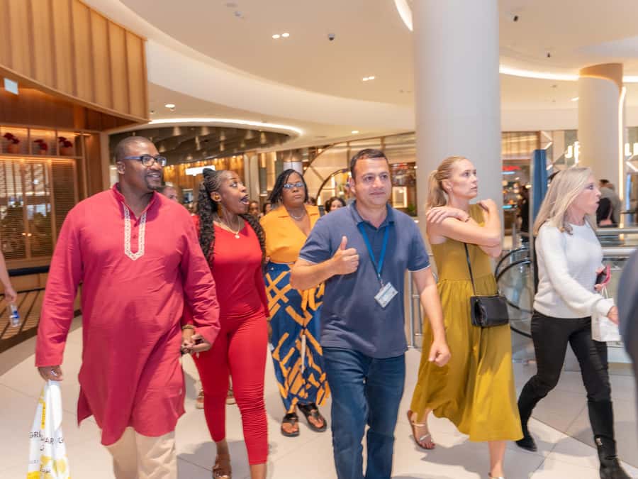 Dubai: Evening Tour and Burj Khalifa Entrance Ticket - The Dubai Fountain brings movement to Downtown