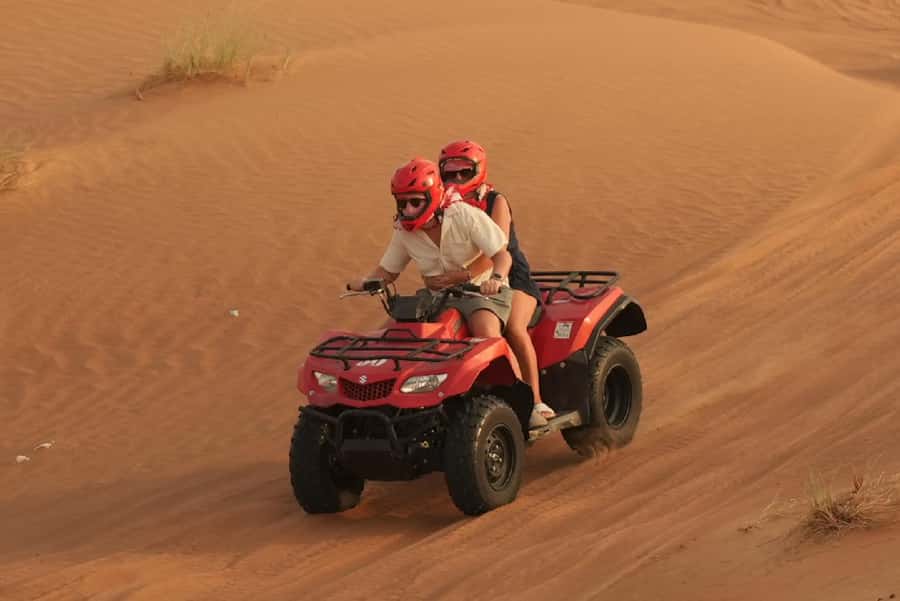 Dubai: Experience 60 Minutes Quad bike & BBQ Dinner - Choosing between the 30-minute and six-hour versions