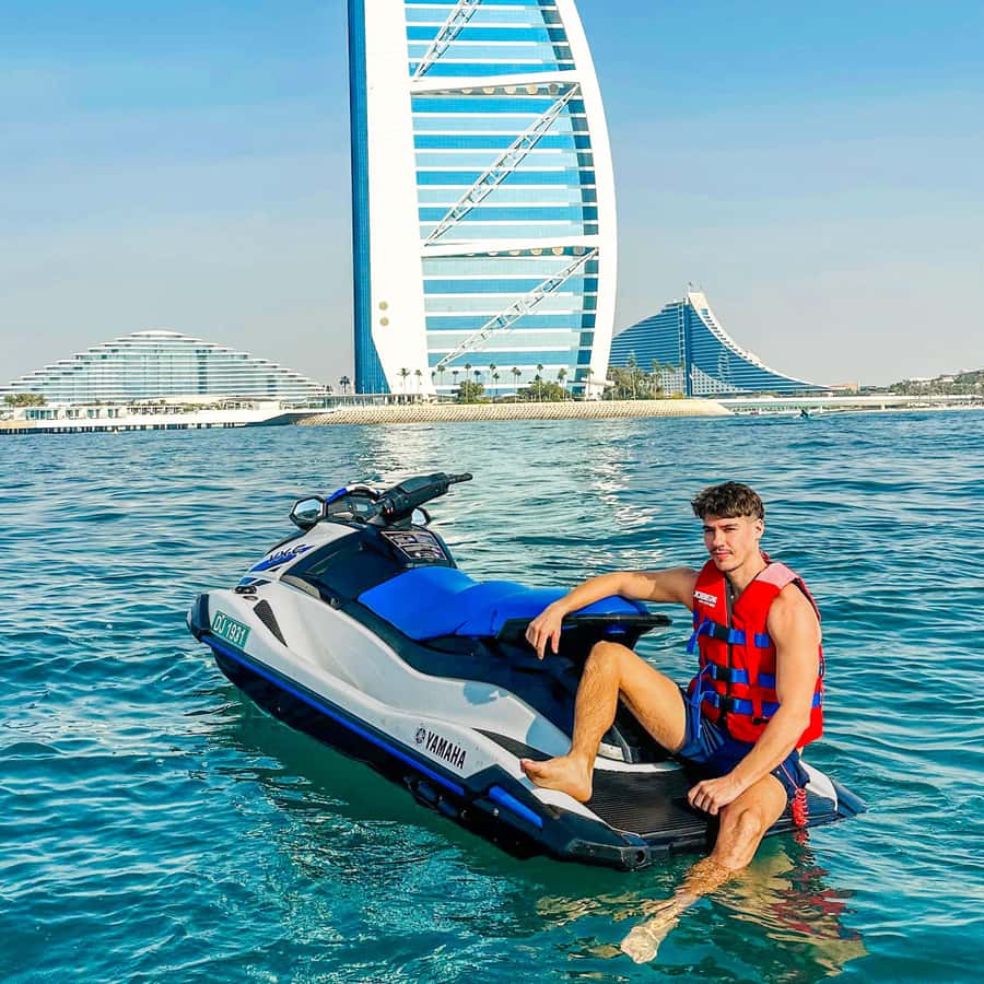 Dubai: Experience Jet Ski to Burj Al Arab +PICTURES & VIDEOS - What happens during the 30-minute ride