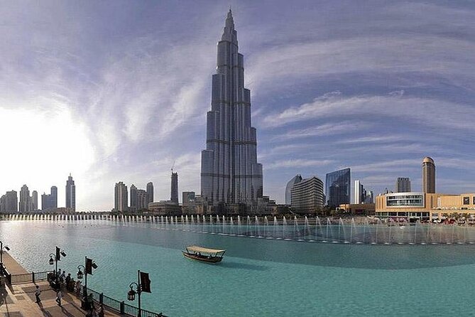 Dubai Fountain Boardwalk - Walking the 272-Meter Floating Platform