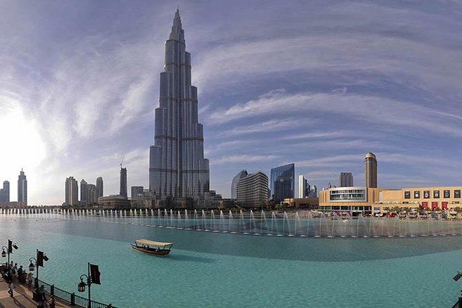 Dubai: Fountain Show and Burj Lake Ride by Traditional Boat - The Dubai Fountain from the water