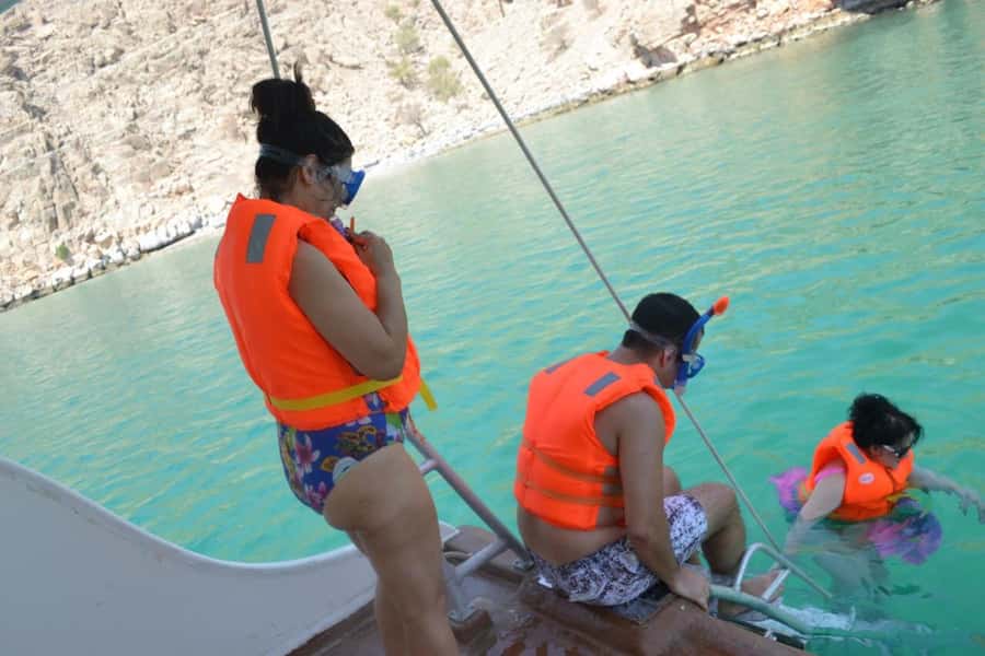 Dubai: Full-Day Sea Safari to Musandam - Boarding the traditional dhow