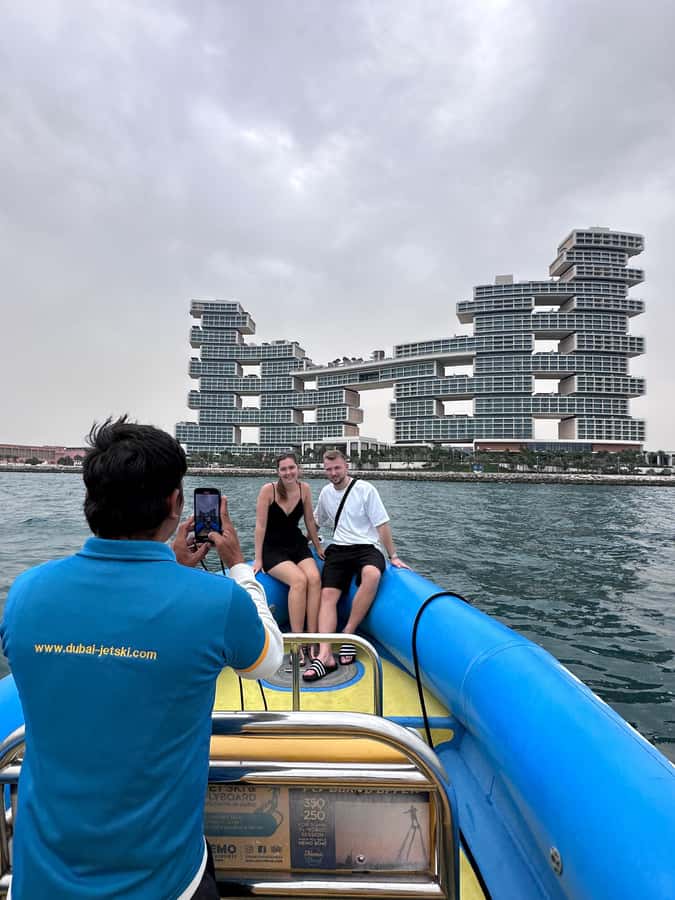 Dubai: Guided Speedboat Tour with City Sights & Ice Cream. - Key points to know before you go