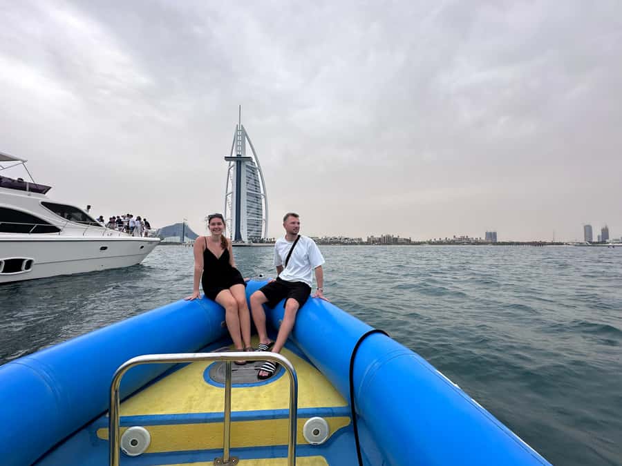 Dubai: Guided Speedboat Tour with City Sights & Ice Cream. - Practical tips for a smoother departure