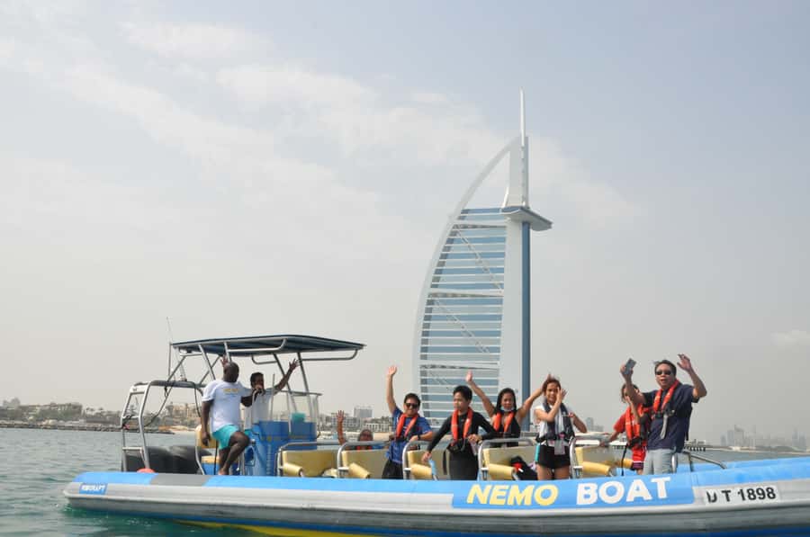 Dubai: Guided Speedboat Tour with City Sights & Ice Cream. - Sunset timing and the photo factor