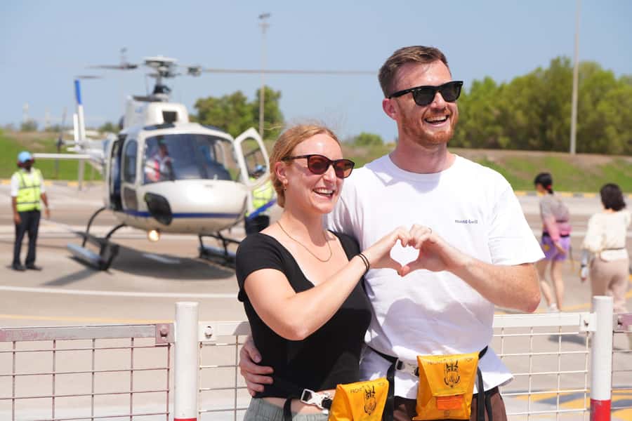 Dubai: Helicopter Ride, Old Town Walking Tour, Abra & Snacks - Crossing Dubai Creek by Abra