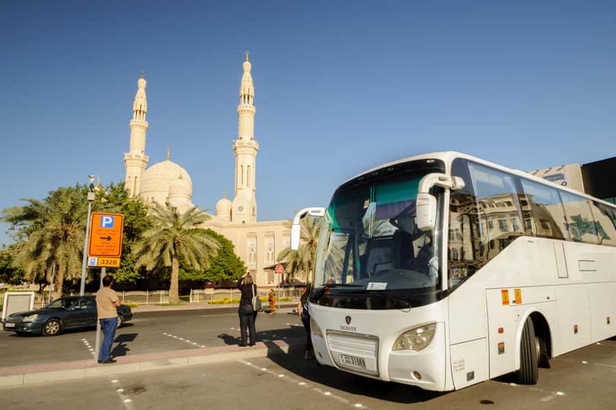 Dubai: Historic City Highlights Day Trip - Jumeirah Mosque and the rules for respectful dress