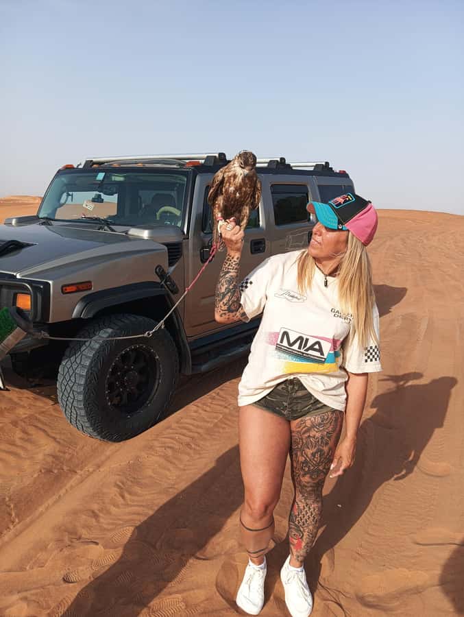 Dubai Hummer Safari Adventure & Traditional Dress Photoshoot - Key points at a glance