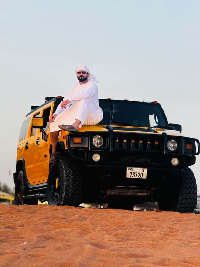 Dubai Hummer Safari Adventure & Traditional Dress Photoshoot - Traditional dress photography needs checking