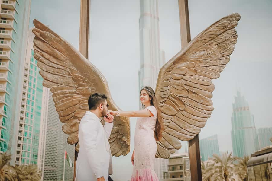 Dubai: Iconic Burj Khalifa Pre-Wedding Photoshoot - Burj Ceni adds a second look