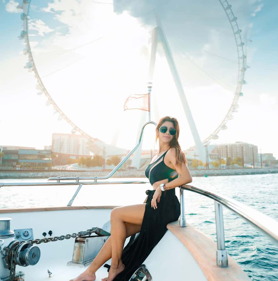 Dubai: Instagrammable Yacht Tour with Drinks & Ain/JBR Views - Key points to know before booking