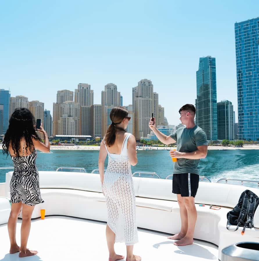 Dubai: Instagrammable Yacht Tour with Drinks & Ain/JBR Views - Practical advice for a smoother trip