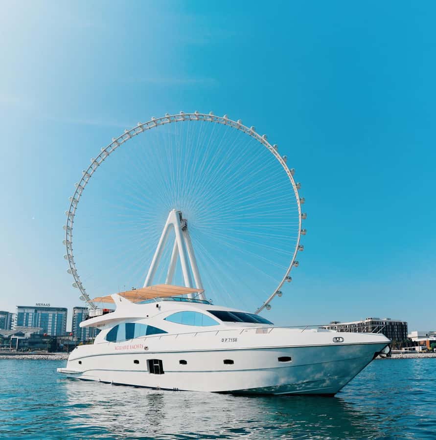 Dubai: Instagrammable Yacht Tour with Drinks & Ain/JBR Views - Starting at Dubai Marina