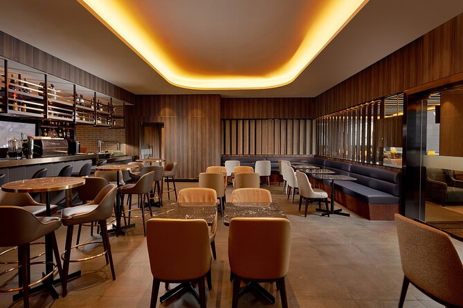 Dubai International Airport Plaza Premium Lounge at Terminal 3 - How the price compares with the comfort