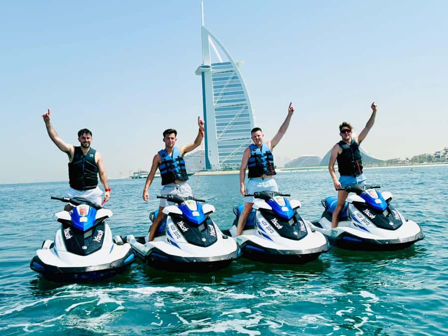 Dubai: Jet Ski 30Min & 30Min Jet Car Burj Al Arab Adventure - What the $231 price means
