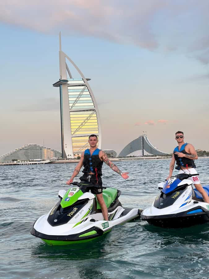 Dubai: Jet ski & Flyboard in Dubai Free Ice Cream - Jumeirah Beach Hotel and the return route