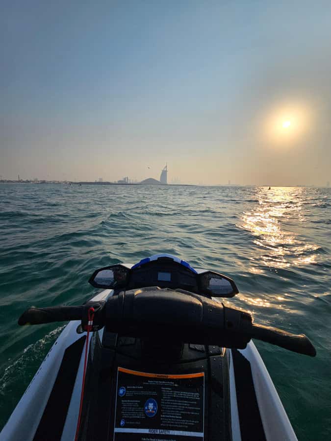 Dubai: Jet Ski to Burj Al Arab included Photos and Videos - The people who make the difference