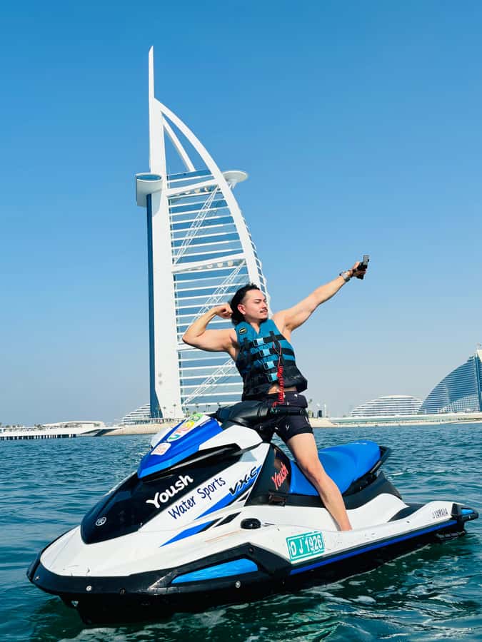 Dubai: Jet Ski Tour of Burj Al Arab with Photos - A good fit for families, couples, and older riders