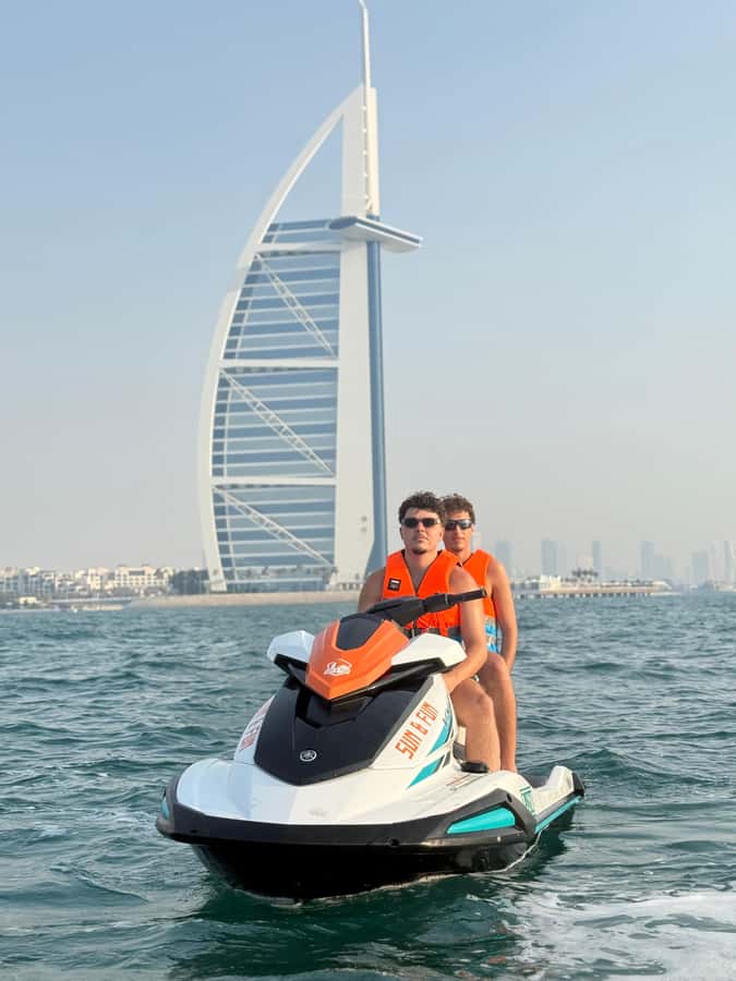Dubai jet ski: visit the Burj al Arab and Atlantis with photos and videos - Free photos, videos, and the best camera strategy