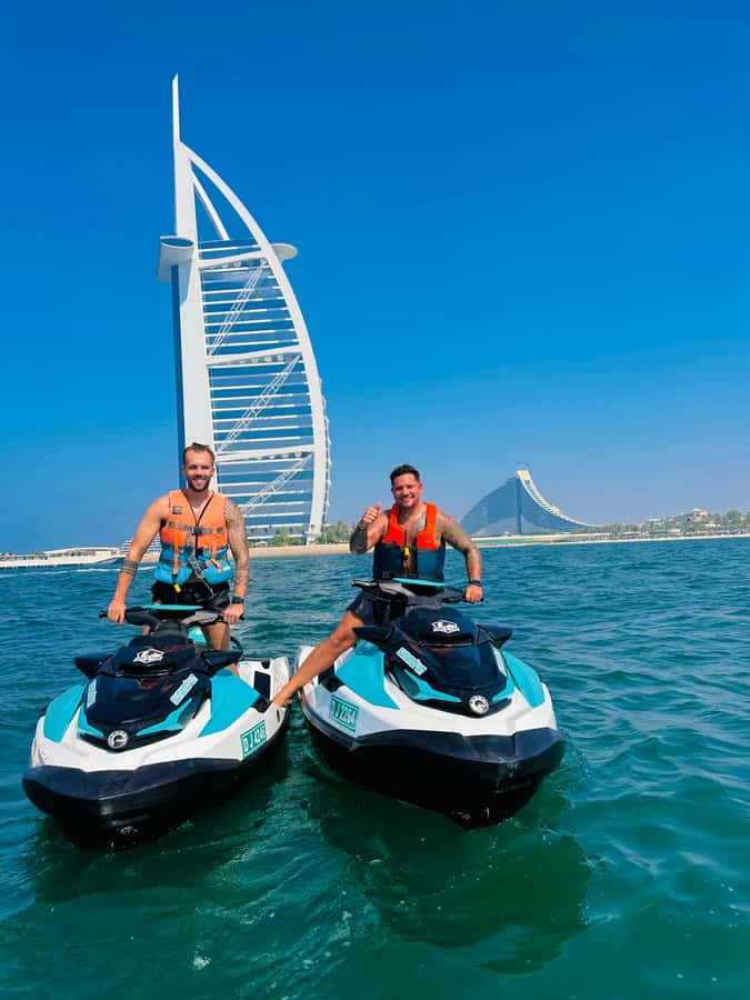 Dubai jet ski: visit the Burj al Arab and Atlantis with photos and videos - Getting comfortable on the jet ski