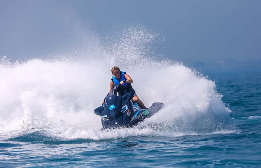 Dubai: Jetski, Burj Khalifa, Burj Al Arab, Juice, & Photos - My booking advice