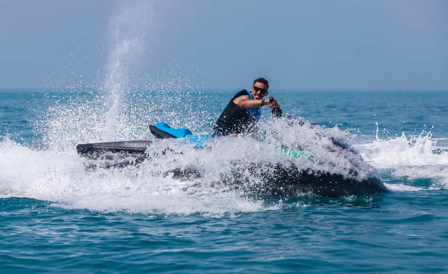 Dubai: Jetski, Burj Khalifa, Burj Al Arab, Juice, & Photos - Safety, age rules, and physical demands
