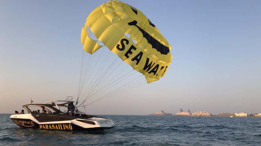 Dubai Jumeirah Parasailing adventure with breathtaking views - Ten to fifteen minutes above Palm Jumeirah