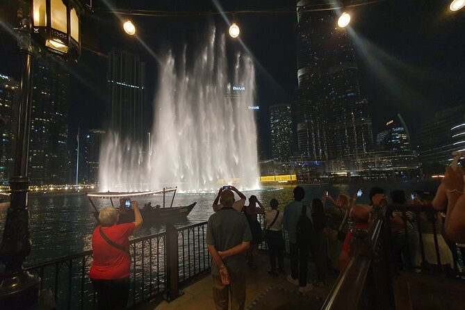 Dubai Layover Stopover & Transit Tour with Private Transfers - Burj Khalifa and Downtown Dubai