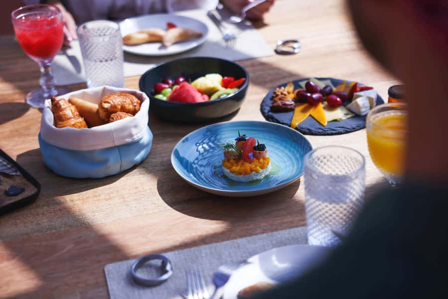 Dubai: Luxury Balloon Flight with Michelin-Curated Breakfast - Why this balloon ride feels different from a standard Dubai tour