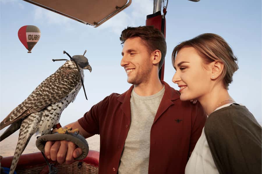 Dubai: Luxury Balloon Flight with Michelin-Curated Breakfast - Falconry at sunrise
