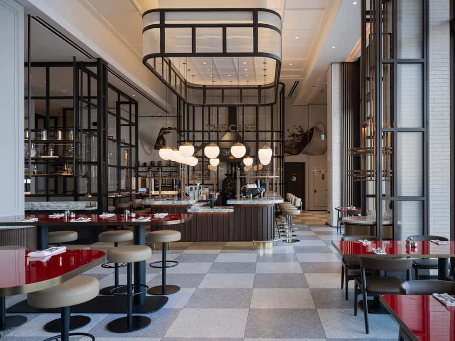 Dubai: Luxury Dinner Buffet at Gastronomy Atlantis The Royal - Service, timing, and what to expect from staff