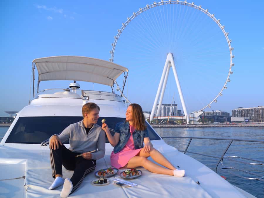 Dubai: Luxury Private 50 FT Yacht Cruise + Optional Sushi - Who should book this experience?