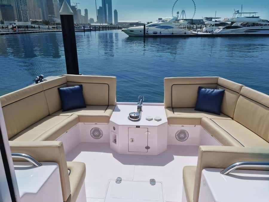 Dubai: Luxury Sightseeing Cruise with Food and Drinks - Why Dubai looks better from Calypso
